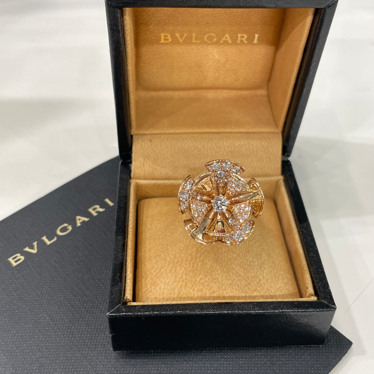 Bvlgari Diva Dream Flower Ring
