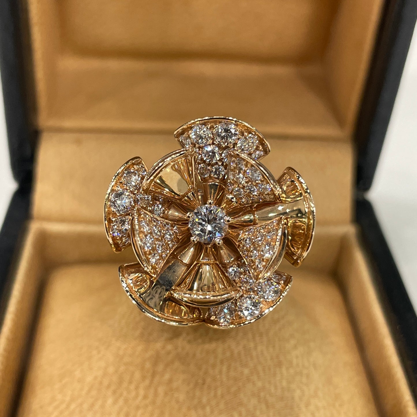 Bvlgari Diva Dream Flower Ring