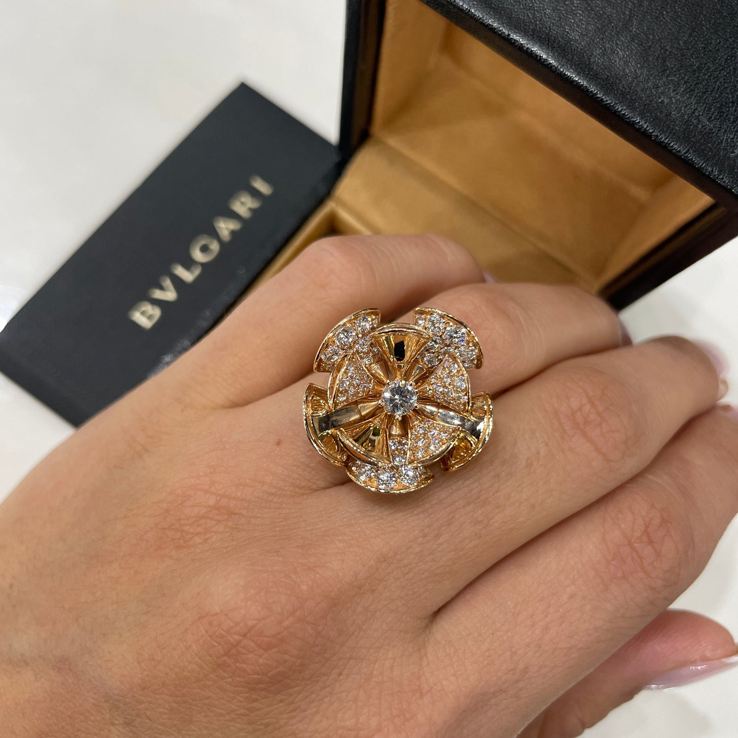 Bvlgari Diva Dream Flower Ring